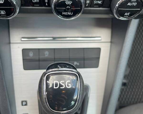 Белый Шкода Октавия, объемом двигателя 2 л и пробегом 220 тыс. км за 16200 $, фото 30 на Automoto.ua