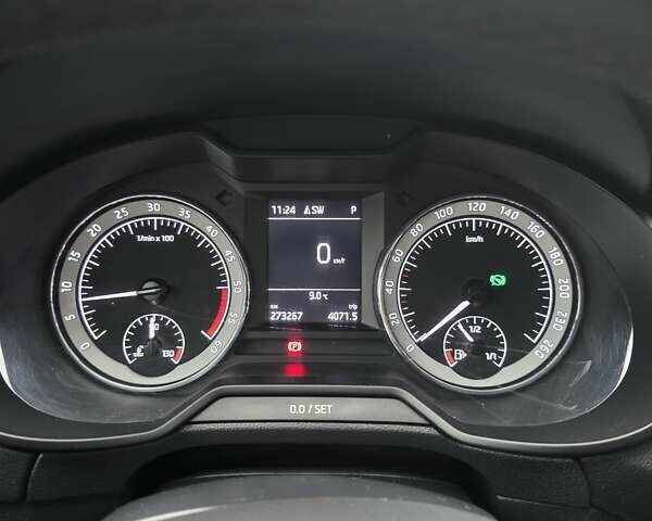 Белый Шкода Октавия, объемом двигателя 1.97 л и пробегом 273 тыс. км за 15200 $, фото 7 на Automoto.ua