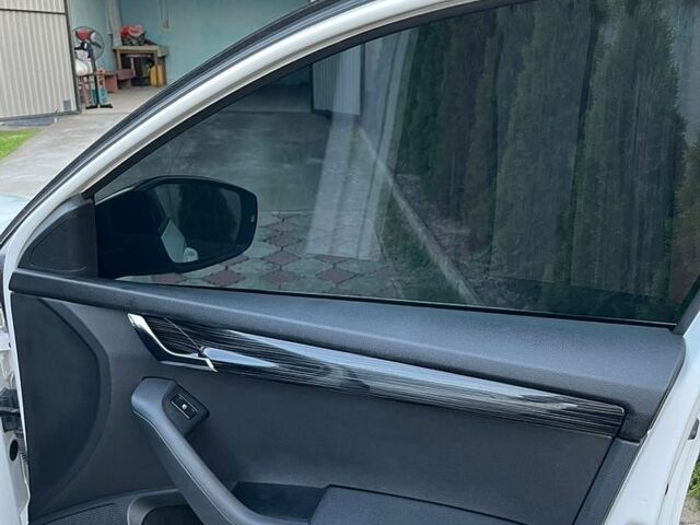 Белый Шкода Октавия, объемом двигателя 1.97 л и пробегом 340 тыс. км за 13600 $, фото 10 на Automoto.ua