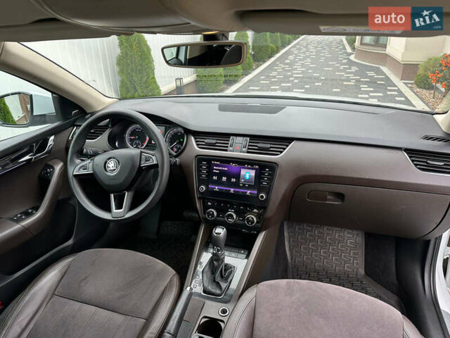 Белый Шкода Октавия, объемом двигателя 1.97 л и пробегом 232 тыс. км за 13980 $, фото 13 на Automoto.ua