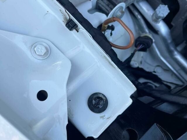 Белый Шкода Октавия, объемом двигателя 1.6 л и пробегом 208 тыс. км за 11699 $, фото 2 на Automoto.ua