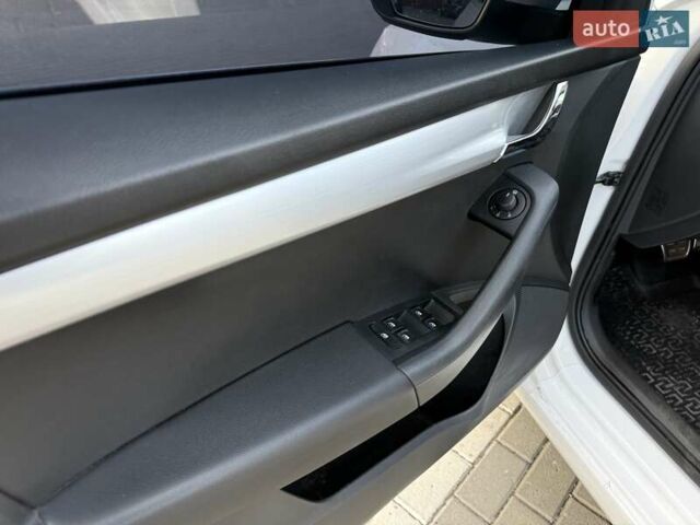 Белый Шкода Октавия, объемом двигателя 1.97 л и пробегом 222 тыс. км за 14900 $, фото 17 на Automoto.ua