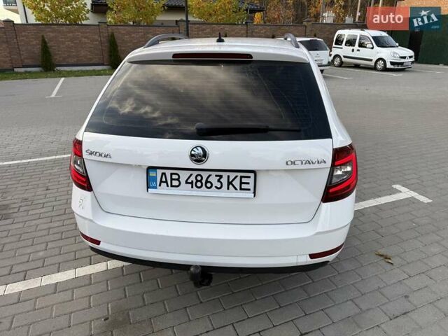 Белый Шкода Октавия, объемом двигателя 1.97 л и пробегом 222 тыс. км за 14900 $, фото 7 на Automoto.ua