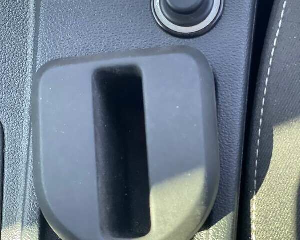 Белый Шкода Октавия, объемом двигателя 2 л и пробегом 220 тыс. км за 16200 $, фото 110 на Automoto.ua