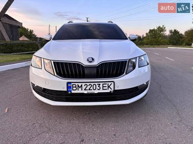 Шкода Октавия 2018 в Киеве на Automoto.ua Белый Шкода Октавия, объемом двигателя 1.6 л и пробегом 206 тыс. км за 14600 $, фото 4 на Automoto.ua