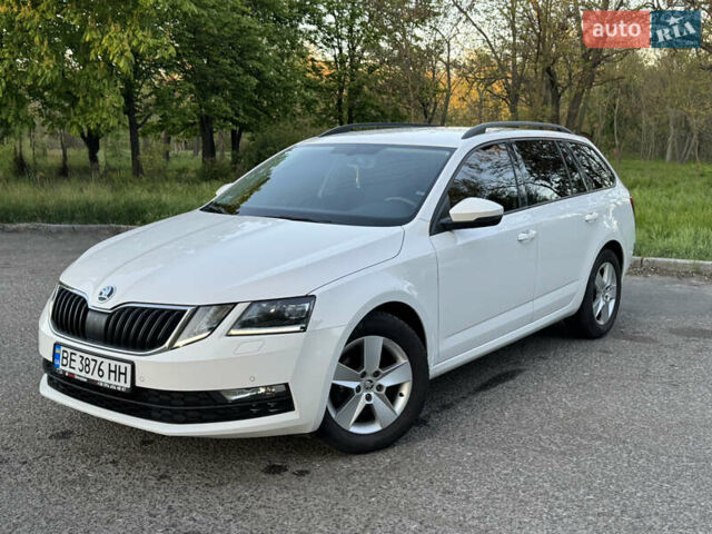 Белый Шкода Октавия, объемом двигателя 1.6 л и пробегом 250 тыс. км за 14000 $, фото 14 на Automoto.ua