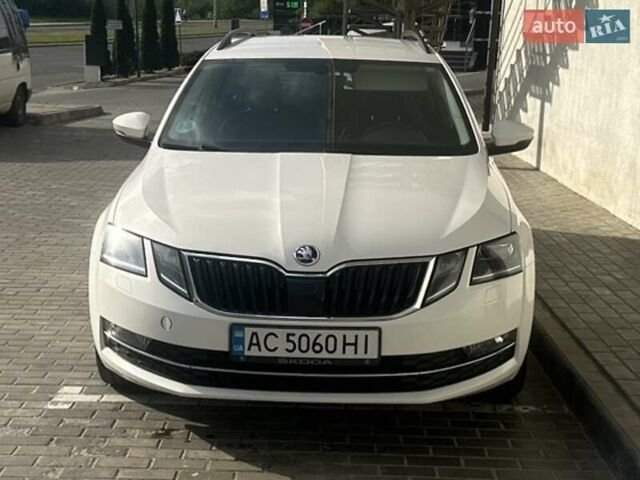 Шкода Октавия 2018 в Львове на Automoto.ua Белый Шкода Октавия, объемом двигателя 1.97 л и пробегом 198 тыс. км за 13600 $, фото 2 на Automoto.ua
