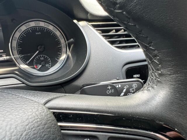 Белый Шкода Октавия, объемом двигателя 2 л и пробегом 209 тыс. км за 16990 $, фото 33 на Automoto.ua