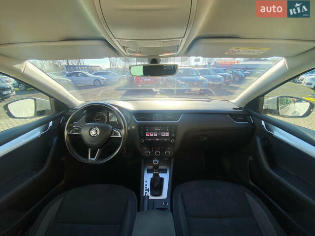 Білий Шкода Октавія, об'ємом двигуна 1.97 л та пробігом 210 тис. км за 14500 $, фото 15 на Automoto.ua