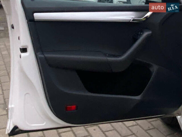 Белый Шкода Октавия, объемом двигателя 1.97 л и пробегом 210 тыс. км за 13999 $, фото 24 на Automoto.ua