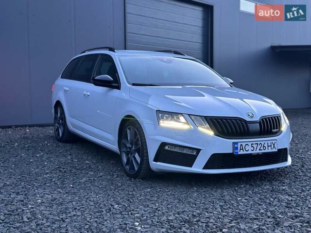 Белый Шкода Октавия, объемом двигателя 1.97 л и пробегом 260 тыс. км за 17900 $, фото 3 на Automoto.ua