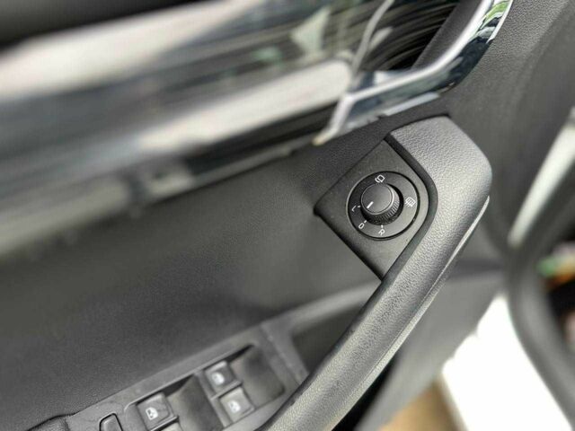 Білий Шкода Октавія, об'ємом двигуна 2 л та пробігом 234 тис. км за 15500 $, фото 15 на Automoto.ua