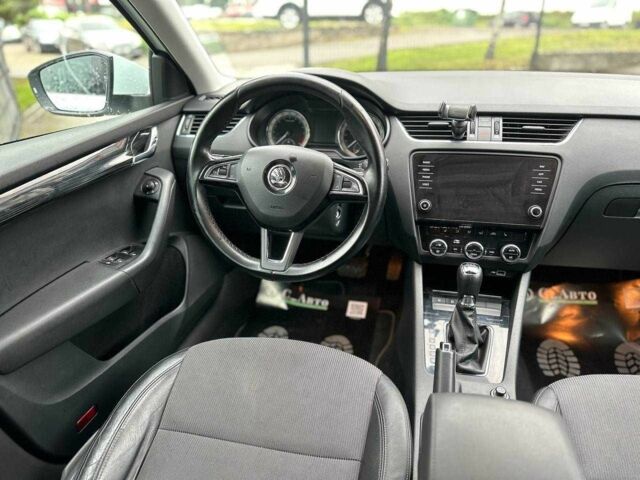 Білий Шкода Октавія, об'ємом двигуна 2 л та пробігом 234 тис. км за 15500 $, фото 10 на Automoto.ua