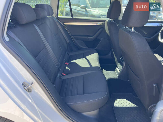 Белый Шкода Октавия, объемом двигателя 1.97 л и пробегом 116 тыс. км за 19990 $, фото 27 на Automoto.ua