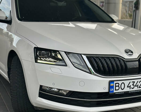 Білий Шкода Октавія, об'ємом двигуна 1.97 л та пробігом 225 тис. км за 15499 $, фото 3 на Automoto.ua