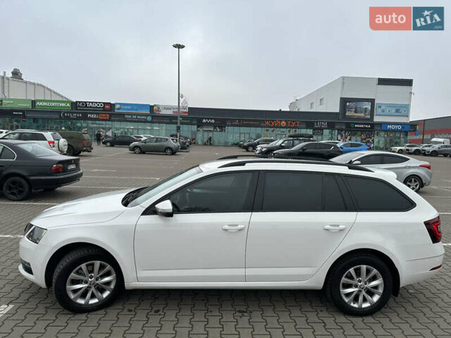 Белый Шкода Октавия, объемом двигателя 1.97 л и пробегом 250 тыс. км за 14500 $, фото 2 на Automoto.ua