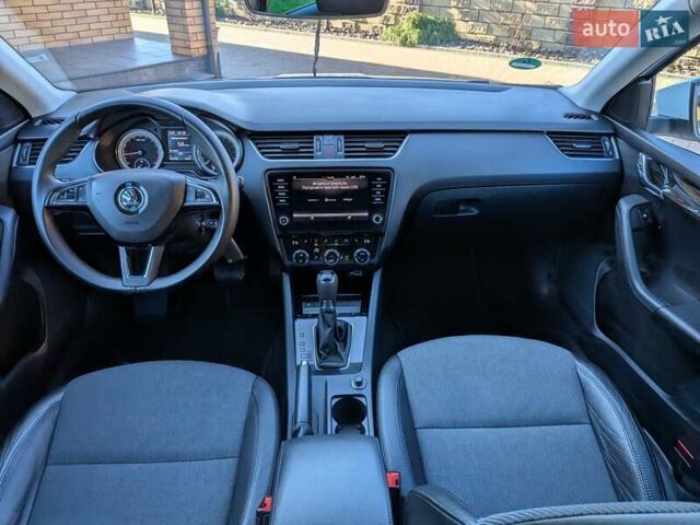 Білий Шкода Октавія, об'ємом двигуна 1.6 л та пробігом 210 тис. км за 14350 $, фото 54 на Automoto.ua