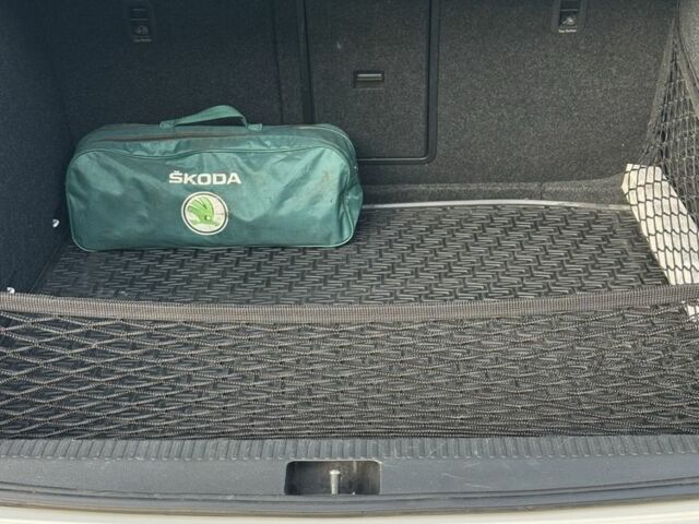 Белый Шкода Октавия, объемом двигателя 1.8 л и пробегом 130 тыс. км за 16150 $, фото 11 на Automoto.ua