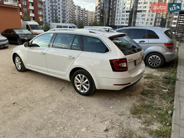 Белый Шкода Октавия, объемом двигателя 1.6 л и пробегом 214 тыс. км за 13500 $, фото 10 на Automoto.ua