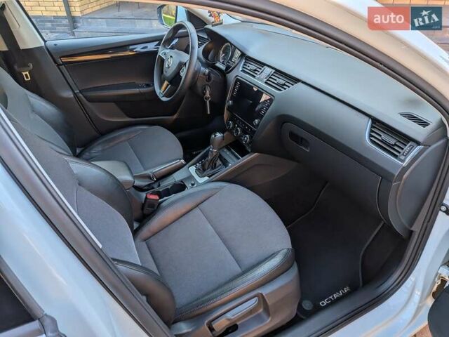 Білий Шкода Октавія, об'ємом двигуна 1.6 л та пробігом 210 тис. км за 14350 $, фото 29 на Automoto.ua