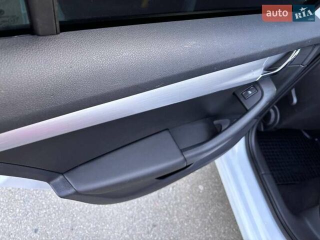 Шкода Октавия 2018 в Киеве на Automoto.ua Белый Шкода Октавия, объемом двигателя 1.6 л и пробегом 206 тыс. км за 14600 $, фото 46 на Automoto.ua