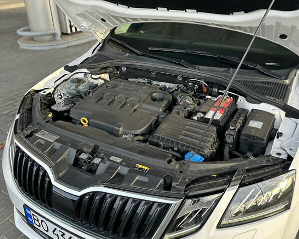 Білий Шкода Октавія, об'ємом двигуна 1.97 л та пробігом 225 тис. км за 15499 $, фото 20 на Automoto.ua