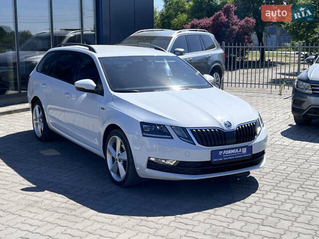 Белый Шкода Октавия, объемом двигателя 1.97 л и пробегом 116 тыс. км за 19990 $, фото 2 на Automoto.ua