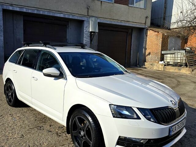 Білий Шкода Октавія, об'ємом двигуна 2 л та пробігом 269 тис. км за 13900 $, фото 2 на Automoto.ua