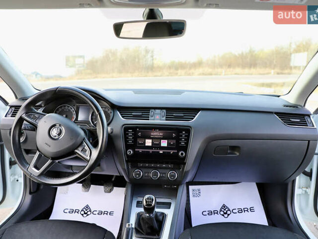 Белый Шкода Октавия, объемом двигателя 1.97 л и пробегом 167 тыс. км за 11900 $, фото 109 на Automoto.ua