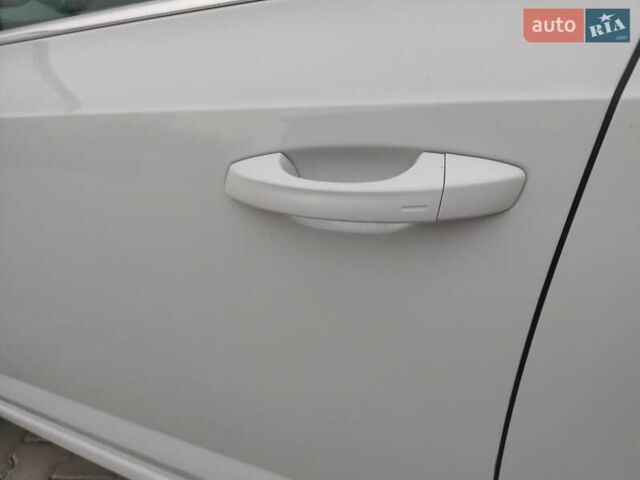 Білий Шкода Октавія, об'ємом двигуна 1.97 л та пробігом 231 тис. км за 16900 $, фото 3 на Automoto.ua