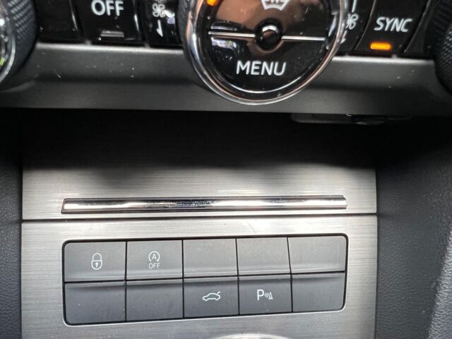 Белый Шкода Октавия, объемом двигателя 2 л и пробегом 209 тыс. км за 16990 $, фото 30 на Automoto.ua