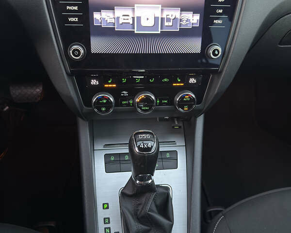 Белый Шкода Октавия, объемом двигателя 1.97 л и пробегом 236 тыс. км за 15700 $, фото 20 на Automoto.ua