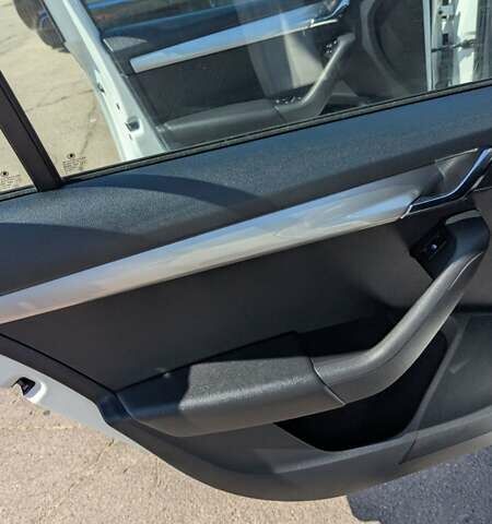 Білий Шкода Октавія, об'ємом двигуна 1.6 л та пробігом 250 тис. км за 11500 $, фото 13 на Automoto.ua