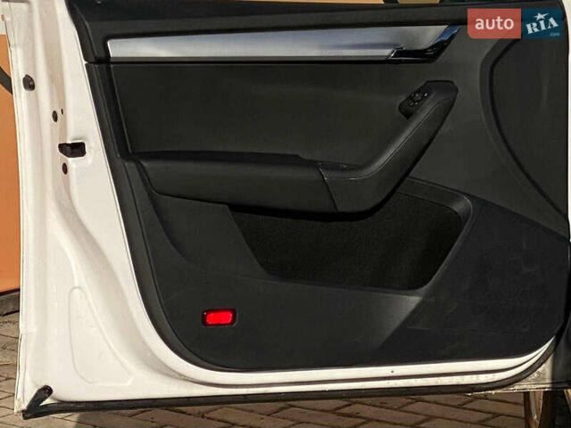 Білий Шкода Октавія, об'ємом двигуна 1.97 л та пробігом 210 тис. км за 14500 $, фото 25 на Automoto.ua
