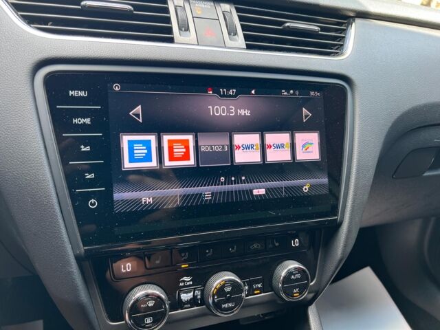 Белый Шкода Октавия, объемом двигателя 2 л и пробегом 209 тыс. км за 16990 $, фото 24 на Automoto.ua