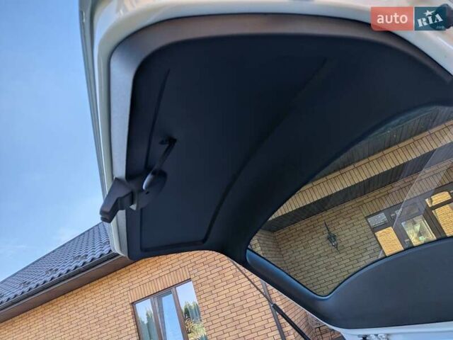 Білий Шкода Октавія, об'ємом двигуна 1.6 л та пробігом 210 тис. км за 14350 $, фото 25 на Automoto.ua