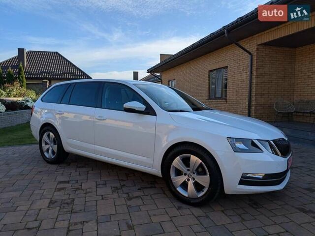 Білий Шкода Октавія, об'ємом двигуна 1.6 л та пробігом 210 тис. км за 14350 $, фото 14 на Automoto.ua