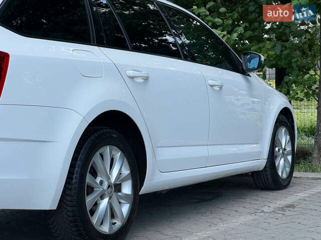 Белый Шкода Октавия, объемом двигателя 2 л и пробегом 229 тыс. км за 15500 $, фото 25 на Automoto.ua