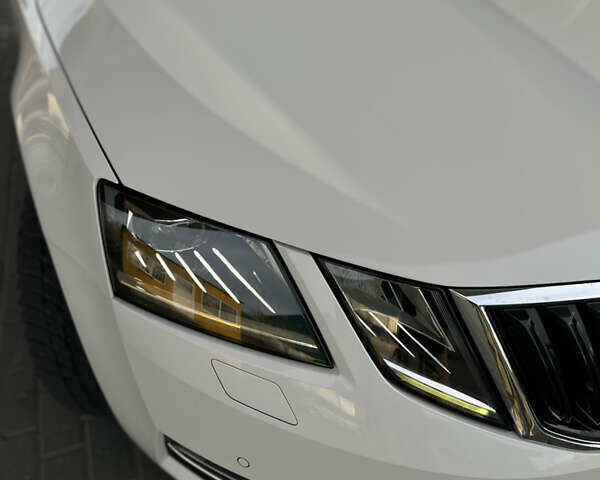 Білий Шкода Октавія, об'ємом двигуна 1.97 л та пробігом 225 тис. км за 15499 $, фото 5 на Automoto.ua