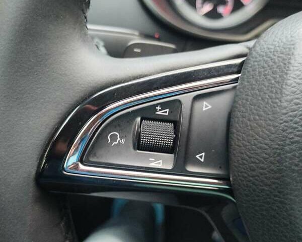 Белый Шкода Октавия, объемом двигателя 2 л и пробегом 271 тыс. км за 14399 $, фото 33 на Automoto.ua