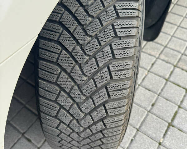 Білий Шкода Октавія, об'ємом двигуна 1.8 л та пробігом 130 тис. км за 16150 $, фото 10 на Automoto.ua