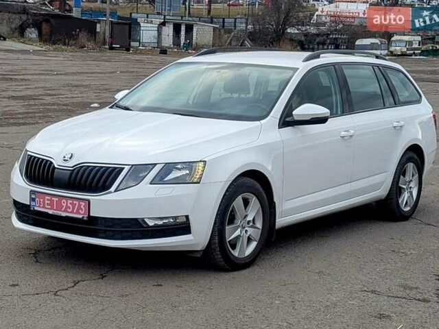 Белый Шкода Октавия, объемом двигателя 1.6 л и пробегом 250 тыс. км за 11900 $, фото 5 на Automoto.ua