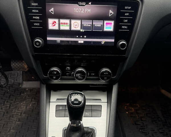 Белый Шкода Октавия, объемом двигателя 1.97 л и пробегом 235 тыс. км за 14500 $, фото 8 на Automoto.ua