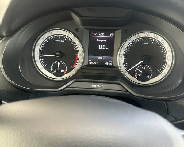 Шкода Октавия 2018 в Львове на Automoto.ua Белый Шкода Октавия, объемом двигателя 1.97 л и пробегом 198 тыс. км за 13600 $, фото 28 на Automoto.ua