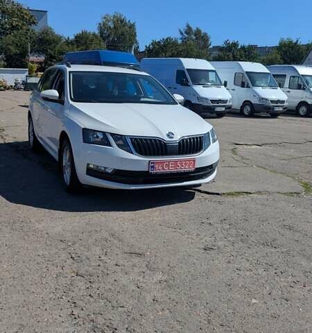 Білий Шкода Октавія, об'ємом двигуна 1.6 л та пробігом 250 тис. км за 11500 $, фото 6 на Automoto.ua