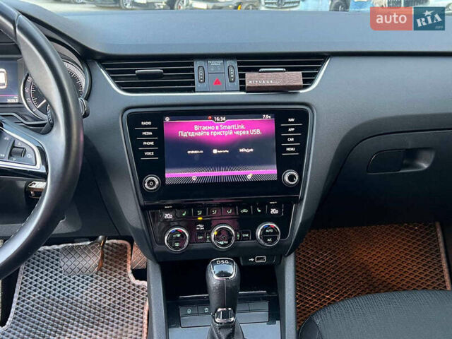 Білий Шкода Октавія, об'ємом двигуна 1.6 л та пробігом 302 тис. км за 14290 $, фото 27 на Automoto.ua