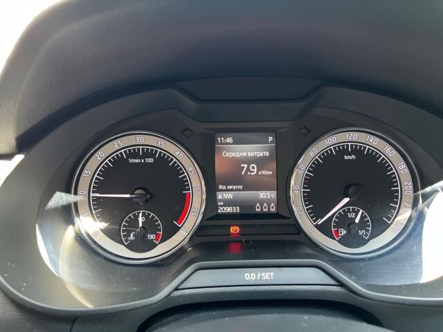 Белый Шкода Октавия, объемом двигателя 2 л и пробегом 209 тыс. км за 16990 $, фото 23 на Automoto.ua