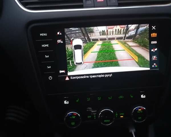 Білий Шкода Октавія, об'ємом двигуна 1.6 л та пробігом 223 тис. км за 15950 $, фото 30 на Automoto.ua