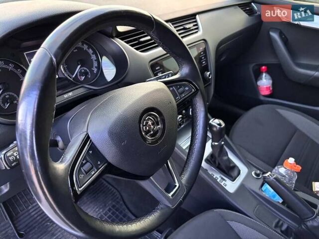Шкода Октавия 2018 в Киеве на Automoto.ua Белый Шкода Октавия, объемом двигателя 1.6 л и пробегом 206 тыс. км за 14600 $, фото 24 на Automoto.ua