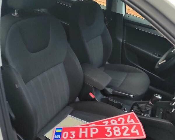 Белый Шкода Октавия, объемом двигателя 2 л и пробегом 271 тыс. км за 14399 $, фото 10 на Automoto.ua